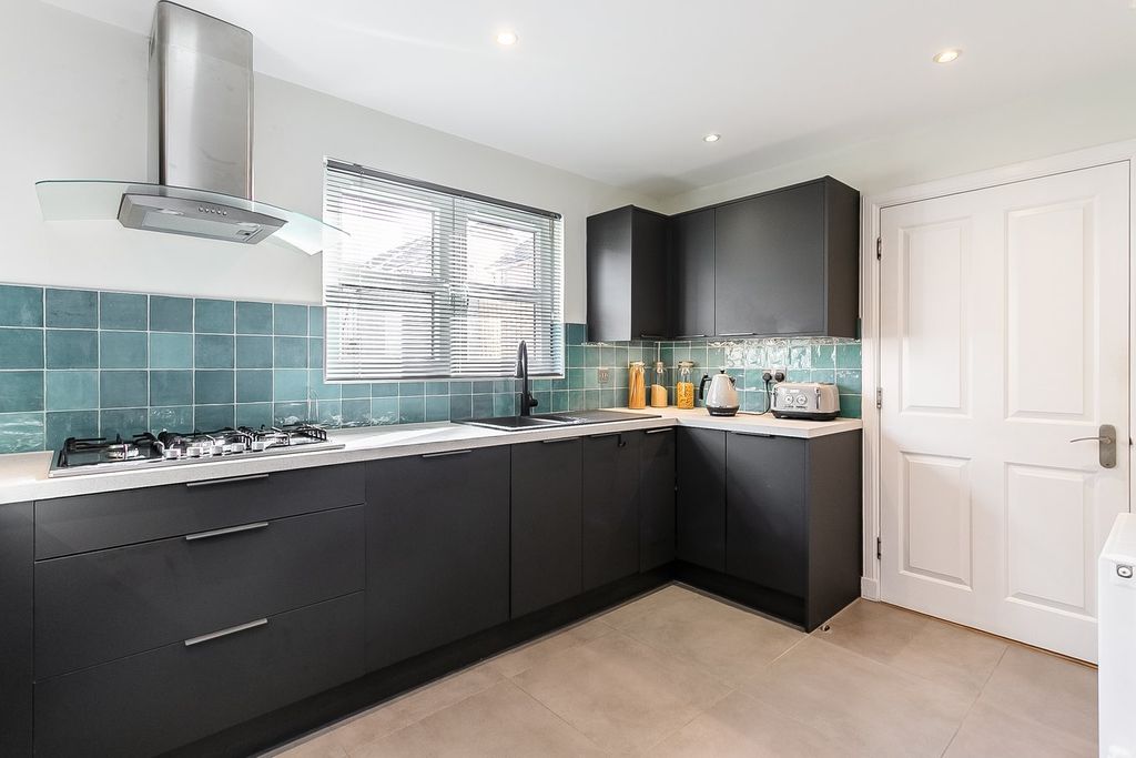Additional image 9 of 4 bed semi-detached house for saleFernieside Place, Edinburgh EH17