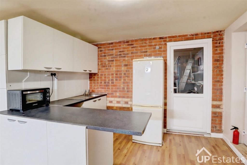 Additional image 18 of 5 bed detached house for saleOrchid Close, Bedworth CV12