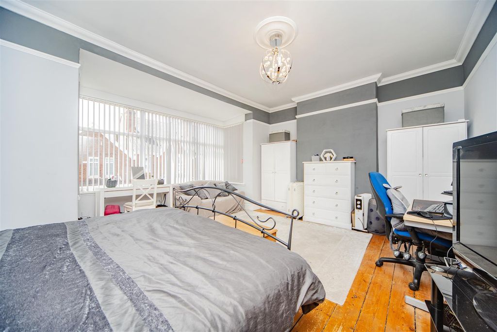 Additional image 25 of 4 bed terraced house for saleCharles Place, Barry CF62
