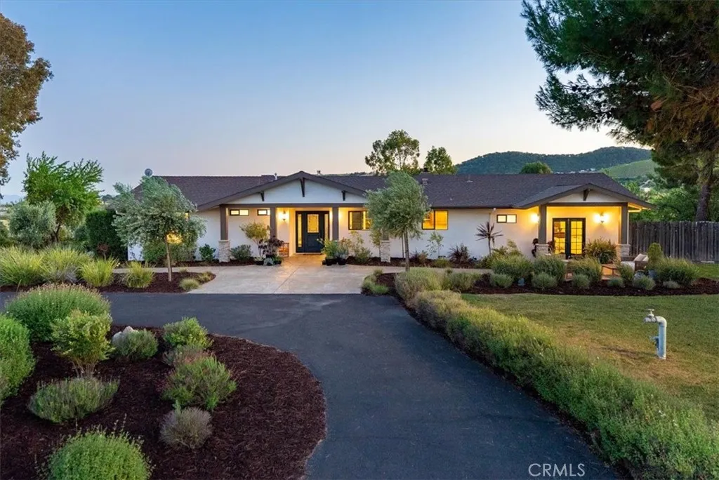 Additional image 2 of 1015 Lost Springs Ln, Paso Robles, CA 93446
