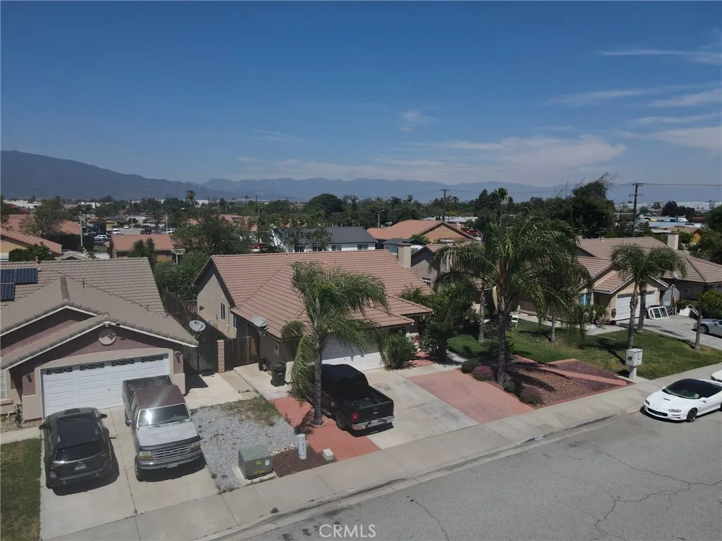 15070 Spring St, Fontana, CA 92335