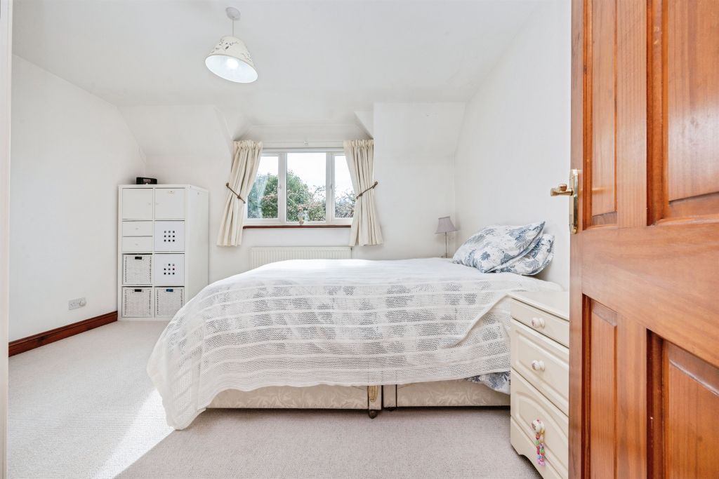 Additional image 21 of 4 bed detached house for saleSchool Lane, Weston Turville, Aylesbury HP22