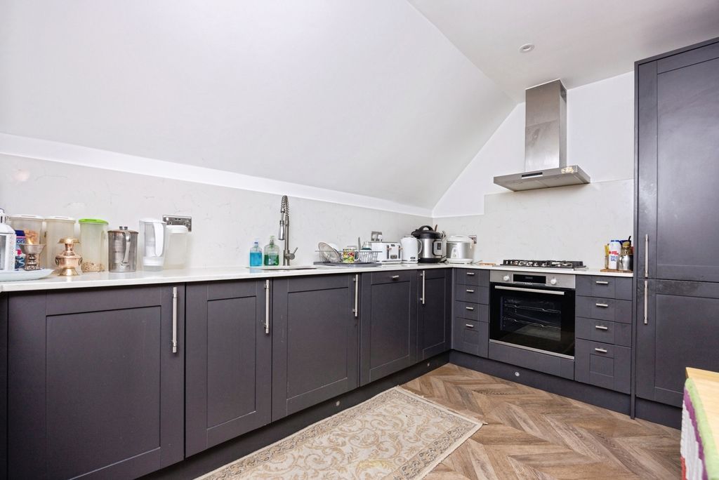 Additional image 5 of 2 bed maisonette for saleEggars Hill, Aldershot, Hampshire GU11