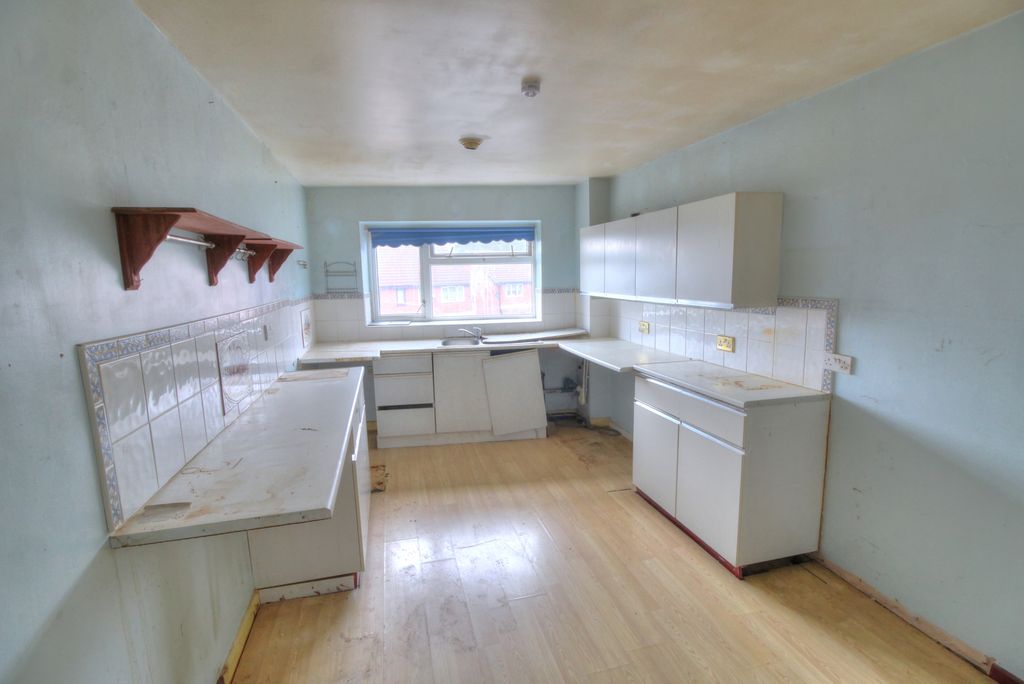 Additional image 6 of 2 bed flat for saleWhittall Drive East, Kidderminster DY11
