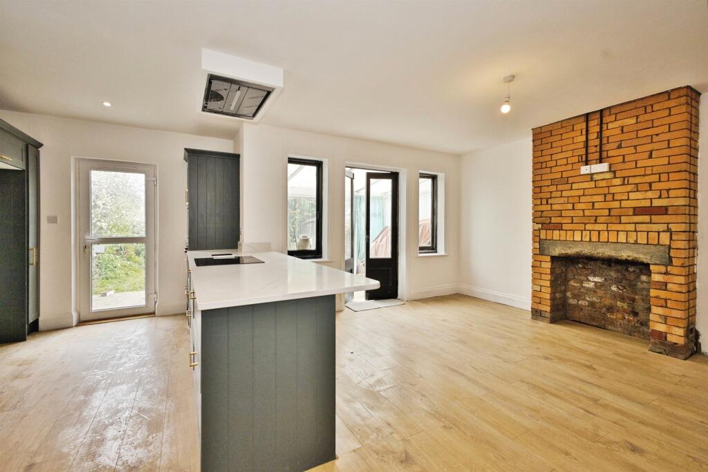 Additional image 3 of Goldcroft, YEOVIL