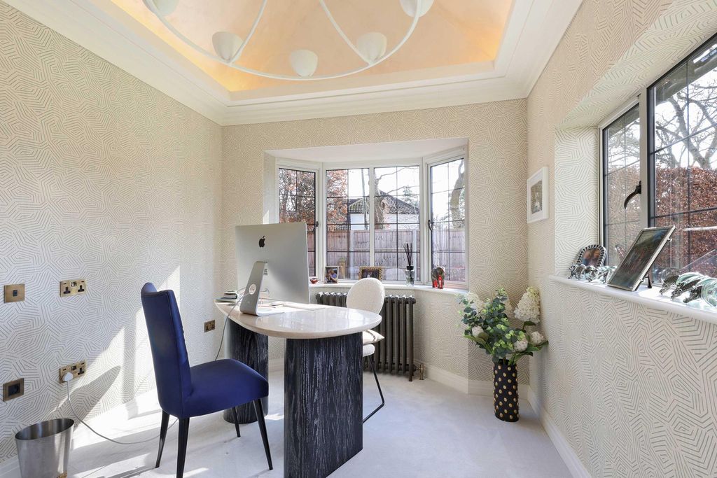 Additional image 16 of 5 bed detached house for saleShootersway Lane, Berkhamsted, Hertfordshire HP4