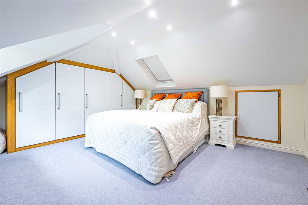 Additional image 21 of 5 bed detached house for saleThe Beech, Gravel Path, Berkhamsted, Hertfordshire HP4