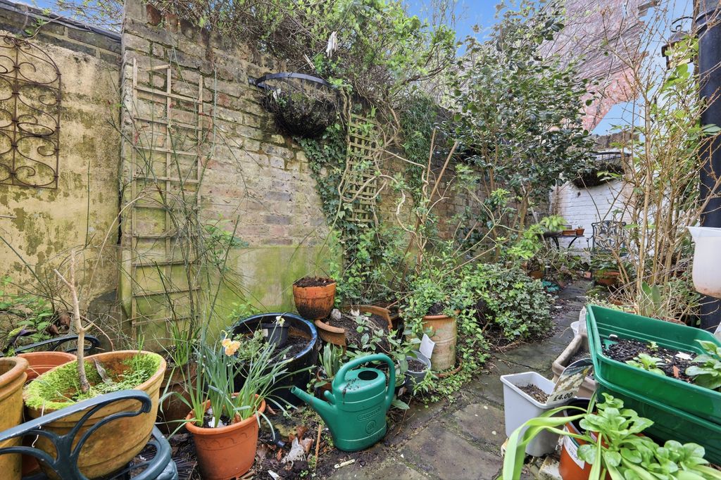 Additional image 25 of 4 bed end terrace house for saleHigh Street, Berkhamsted HP4