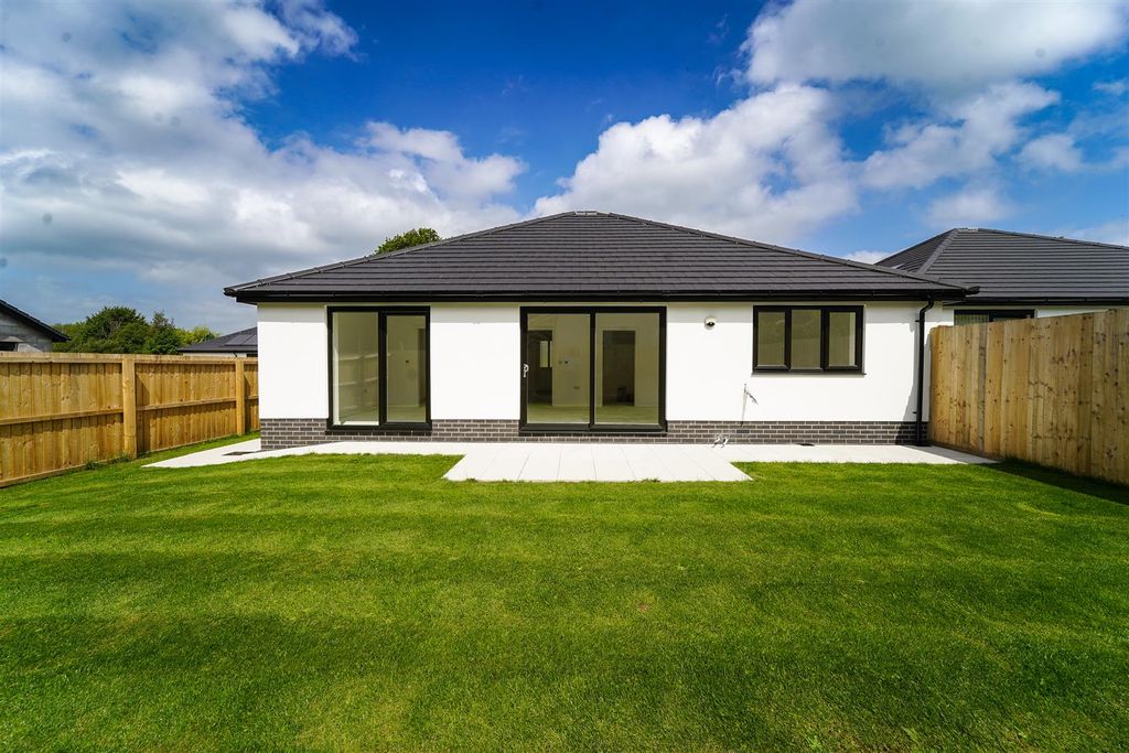 Additional image 20 of 3 bed detached bungalow for saleGolwg Y Garreg Las, Ammanford SA18