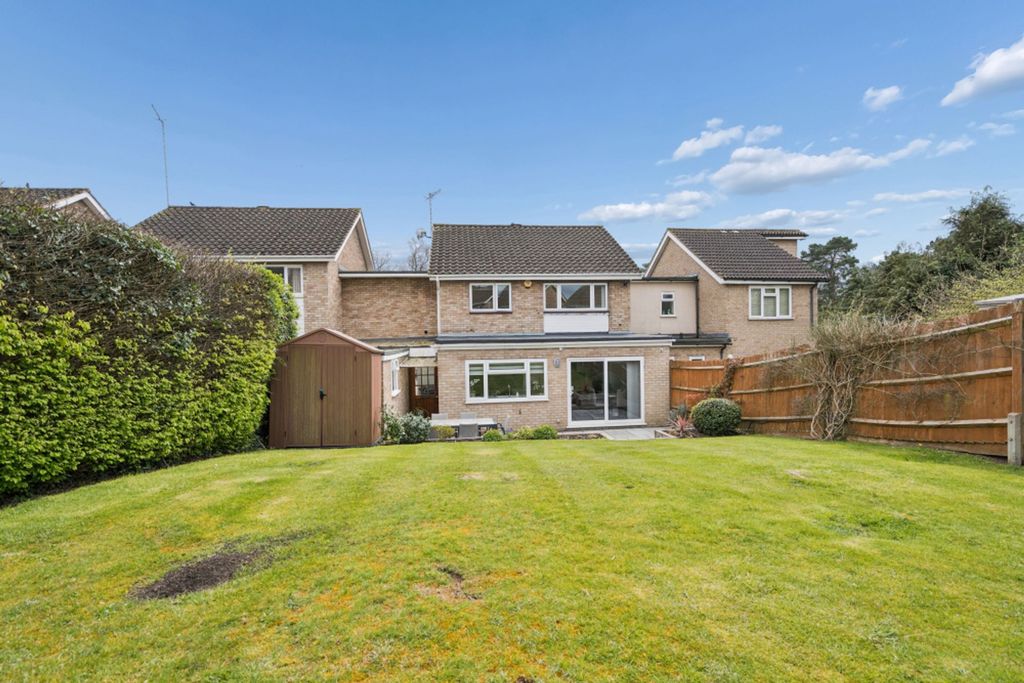 Additional image 23 of 4 bed link detached house for saleLower Tail, Carpenders Park, Watford WD19