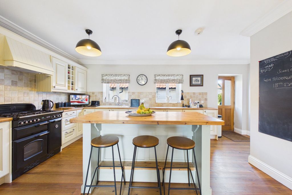 Additional image 8 of 3 bed semi-detached house for saleLondon Road, Attleborough NR17