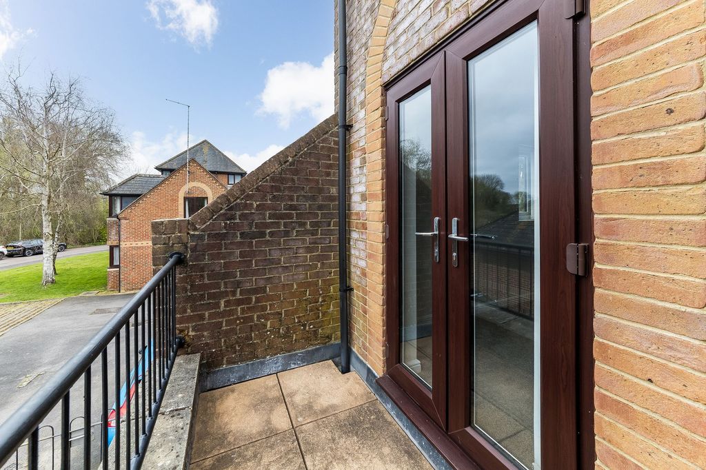 Additional image 4 of 2 bed flat for saleOck Mill Close, Abingdon OX14