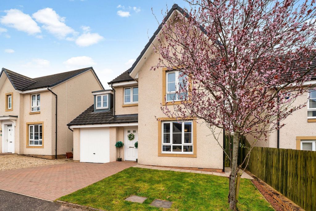 Additional image 4 of 4 bed detached house for saleLang Gardens, Bathgate EH48