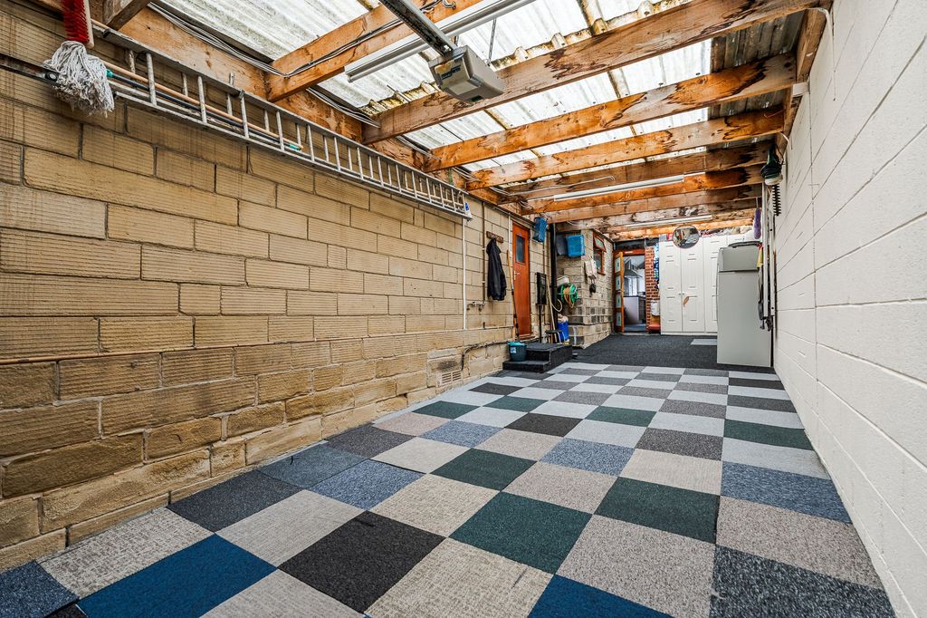 Additional image 30 of 5 bed detached house for saleTrack Road, Batley WF17