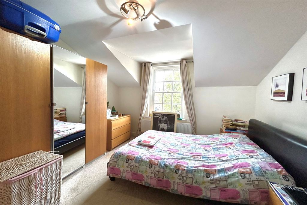 Additional image 6 of 2 bed flat for saleRoyles Square, South Street, Alderley Edge SK9