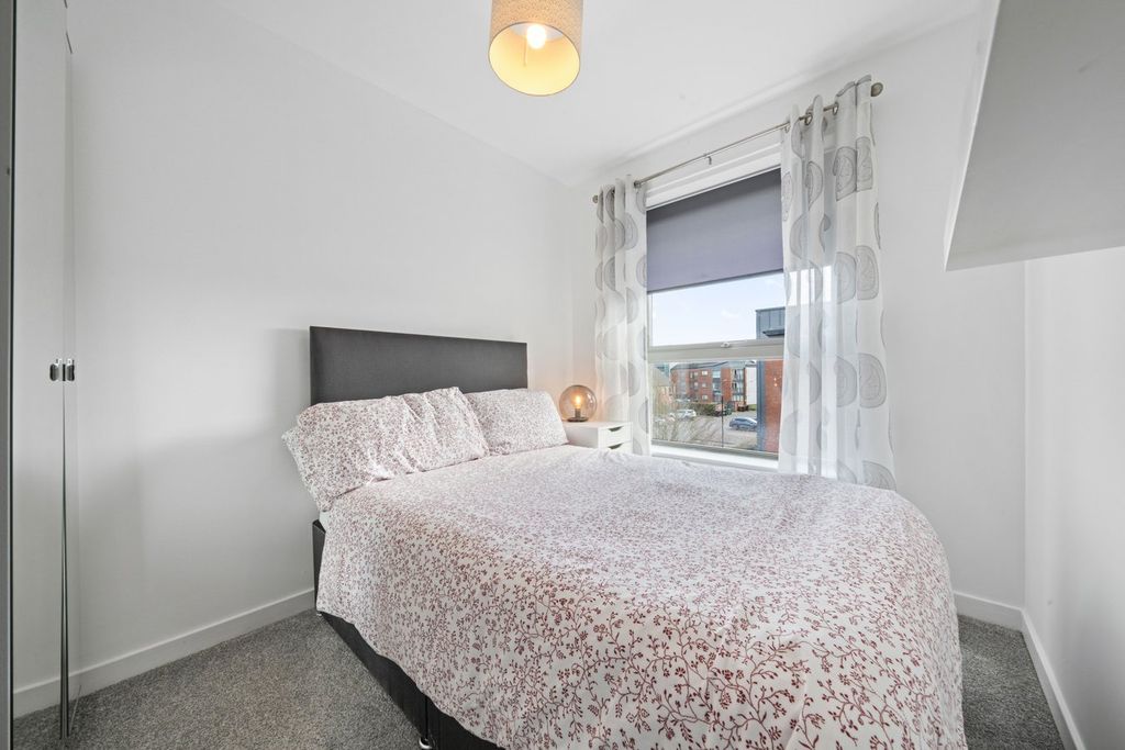 Additional image 16 of 3 bed flat for saleWeir Street, Stirling FK8