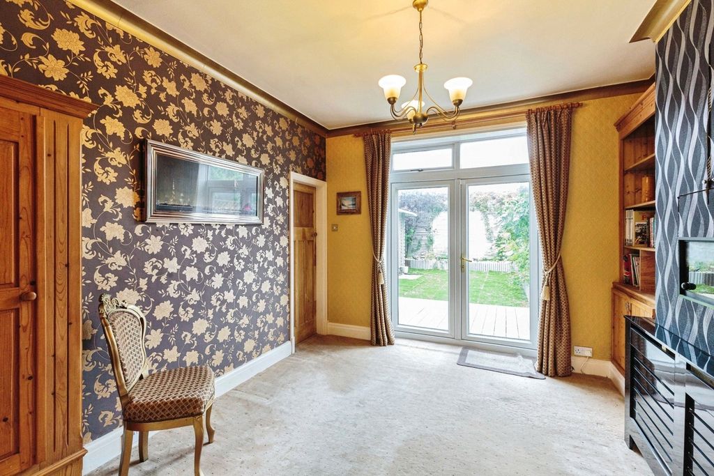 Additional image 10 of 3 bed semi-detached house for saleLord Street, Lytham St. Annes, Lancashire FY8