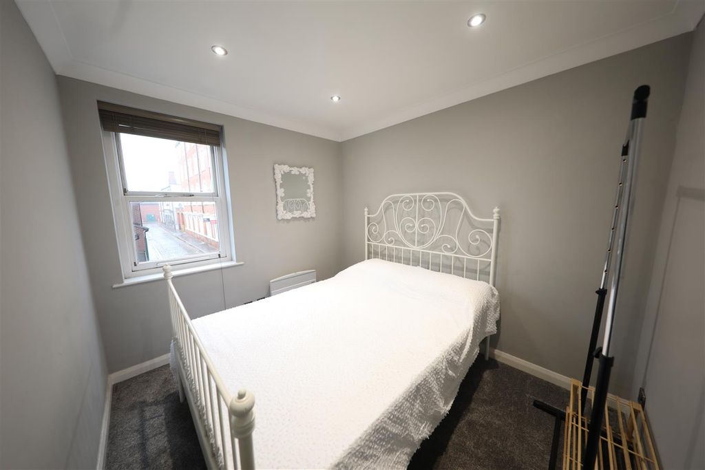 Additional image 11 of 2 bed flat for saleFish Street, Hull HU1