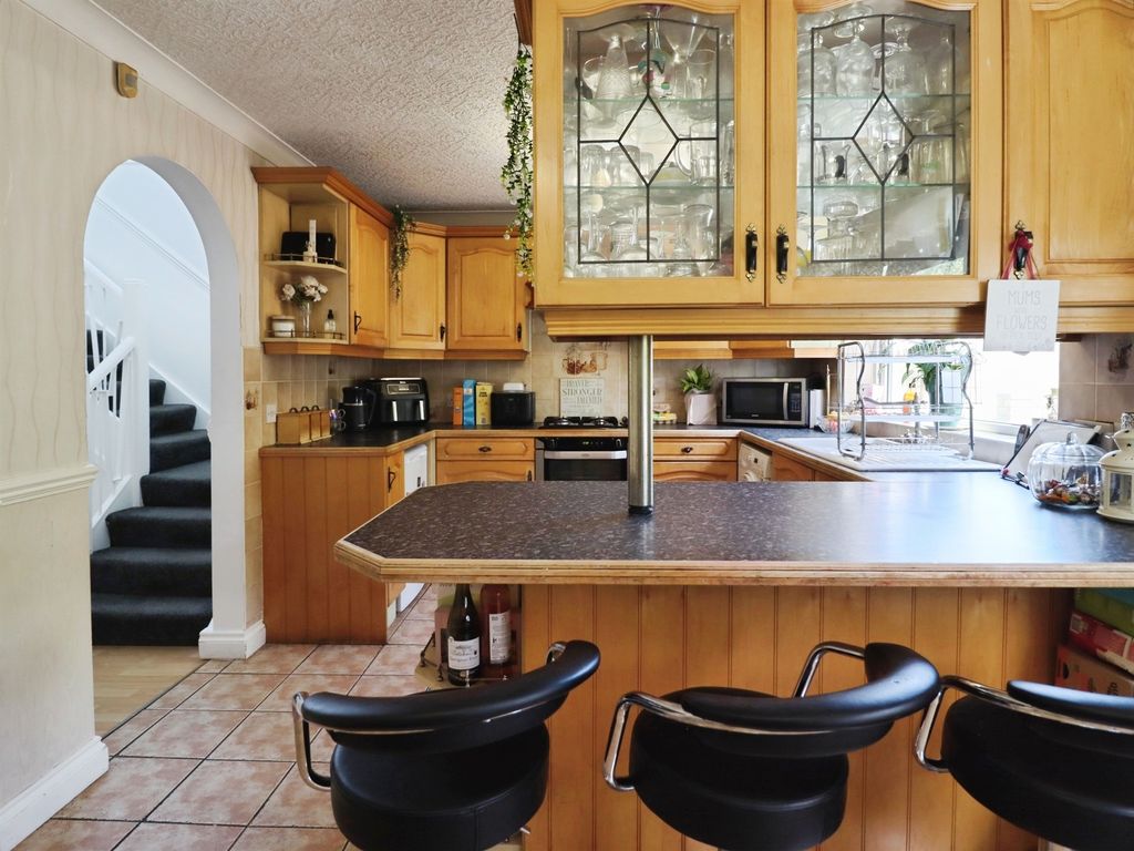 Additional image 13 of 3 bed semi-detached house for saleRidgeway Road, Rumney, Cardiff CF3