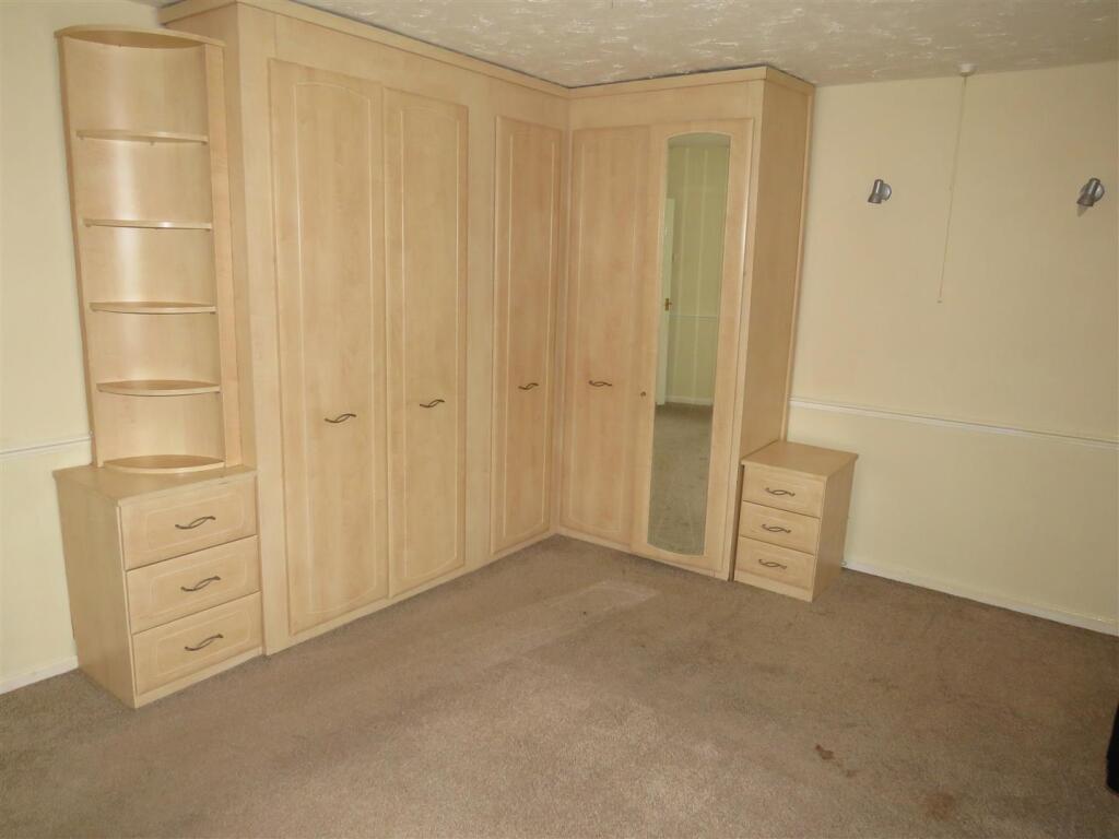 Additional image 6 of Longmeadow Crescent, Shard End.