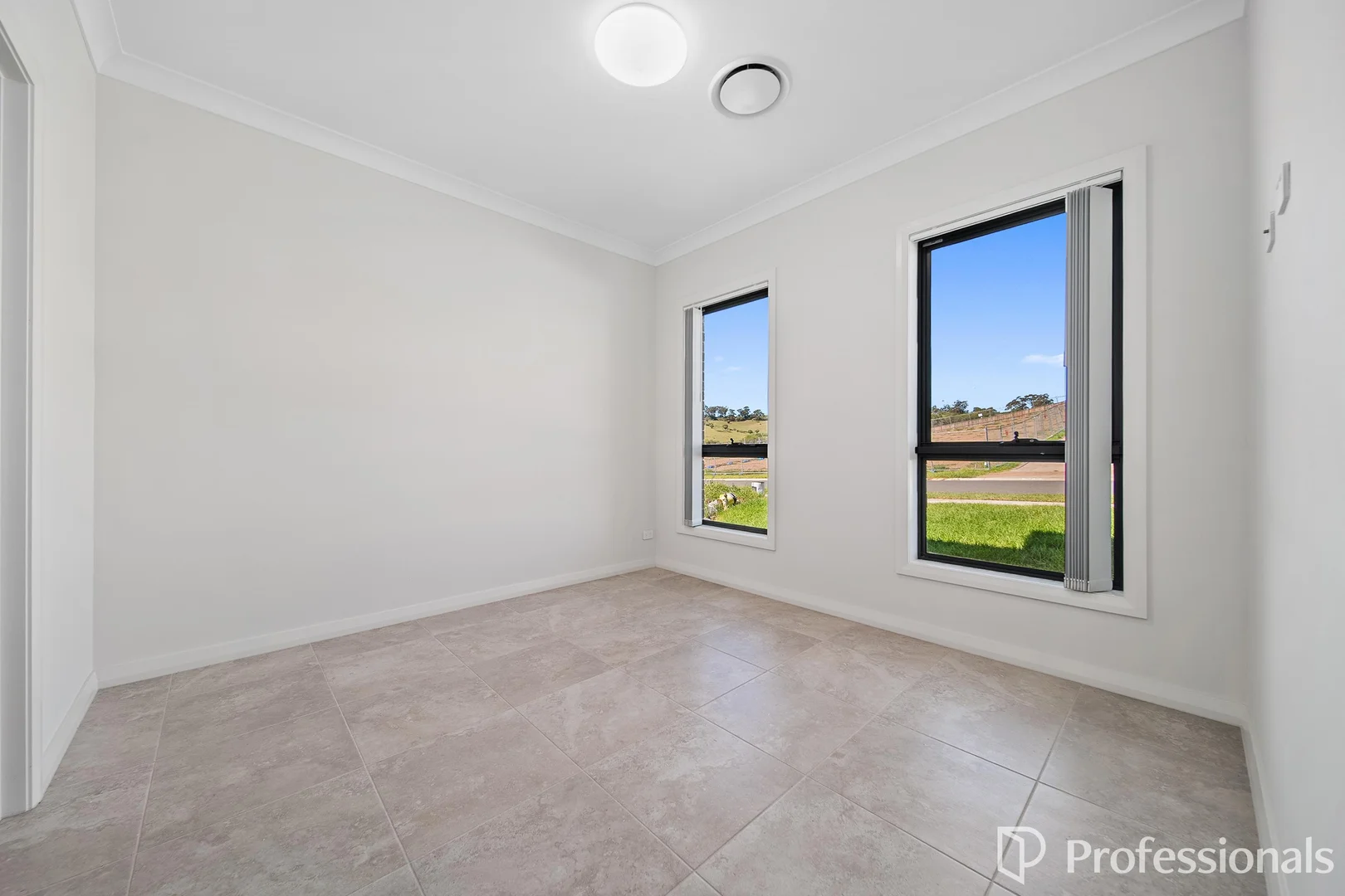 Additional image 6 of 57 Biscay Circuit, Menangle Park NSW 2563