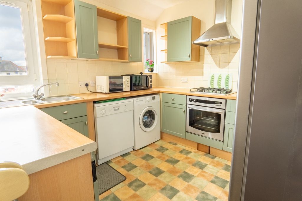 Additional image 7 of 2 bed flat for saleLochalsh Road, Inverness IV3