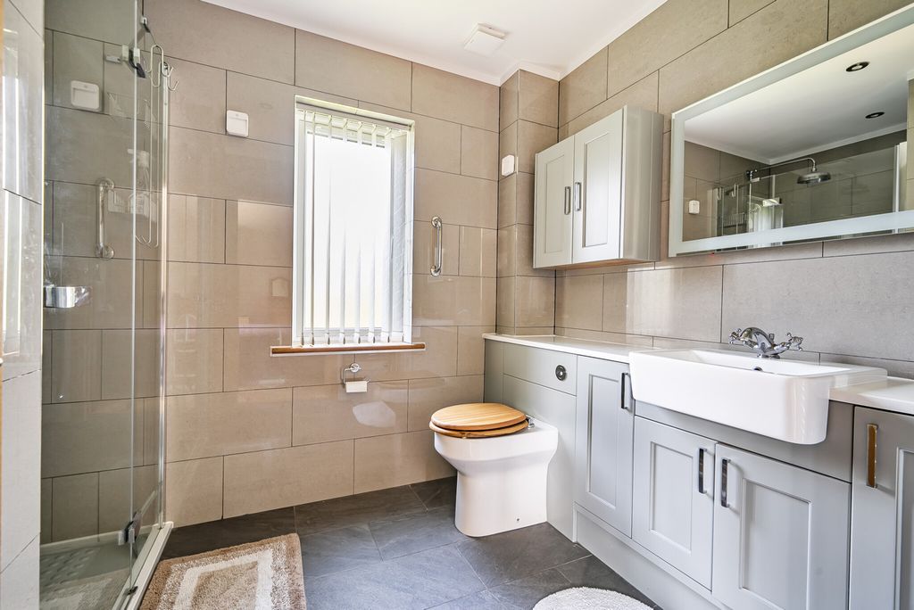Additional image 16 of 4 bed detached house for saleNorthcourt Avenue, Reading RG2