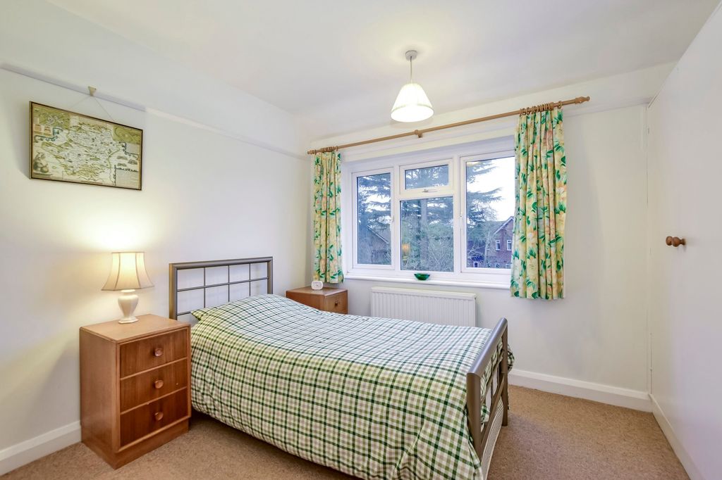 Additional image 12 of 3 bed semi-detached house for saleBroomfield Rise, Abbots Langley WD5
