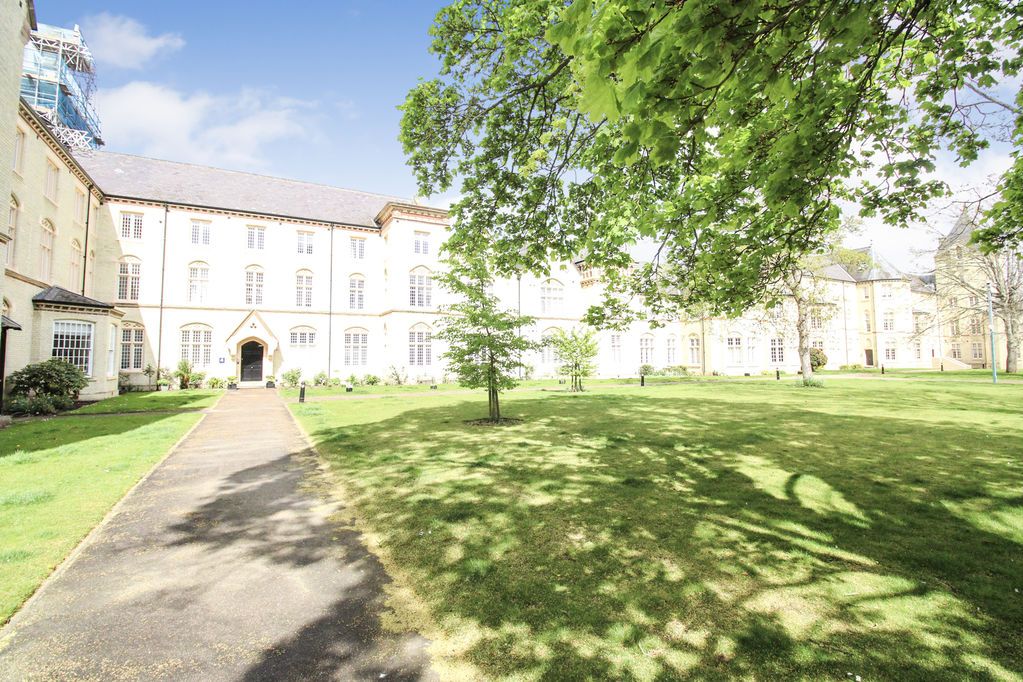 1 bed flat for saleFaifield Hall, Fairfield Park SG5