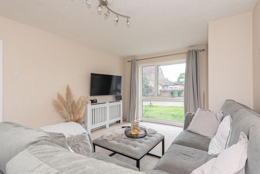 Additional image 4 of 1 bed maisonette for saleBlacksmith Close, Ashtead KT21