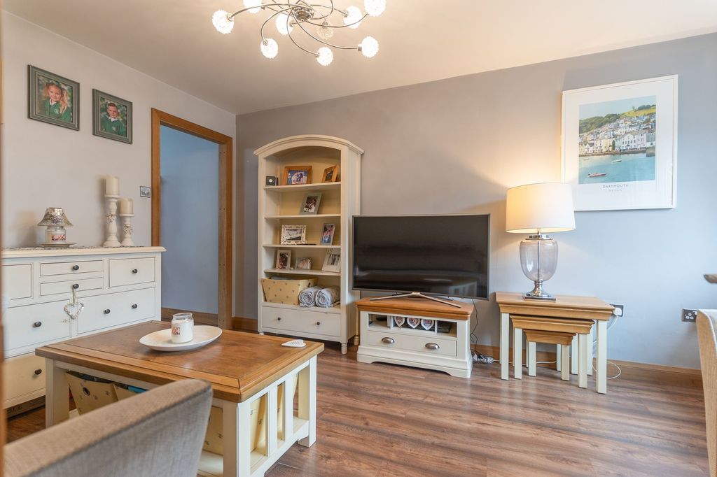 Additional image 7 of 3 bed semi-detached house for saleRedwood Close, Caerleon NP18