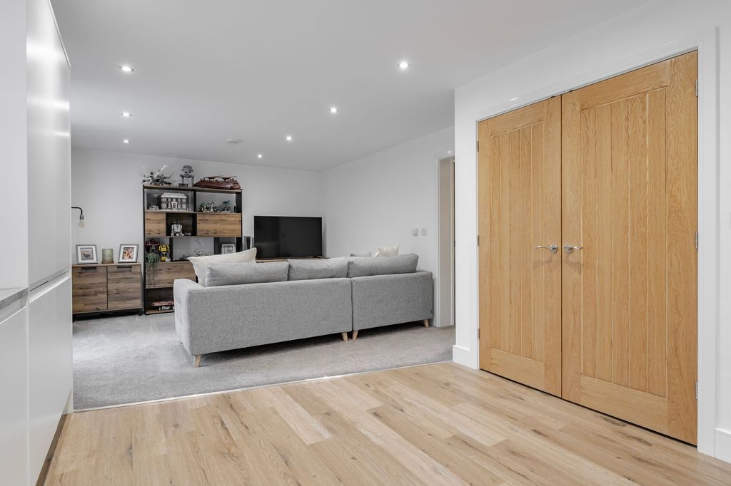 Additional image 5 of 2 bed flat for saleGranary Close, Wymondham NR18