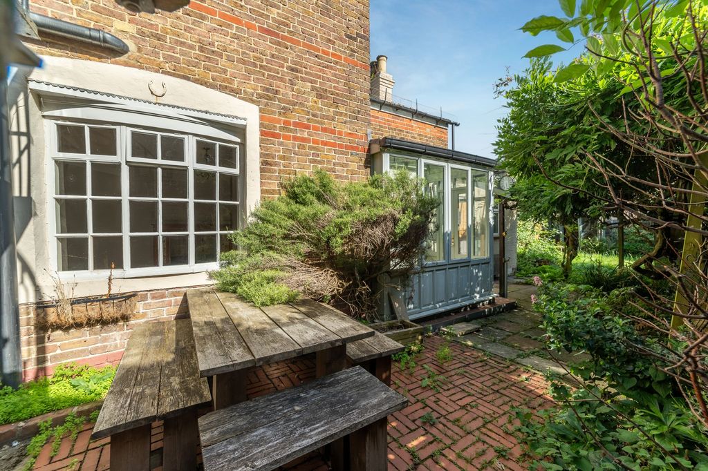 Additional image 11 of 3 bed semi-detached house for saleBeech Hill Road, Sunningdale SL5