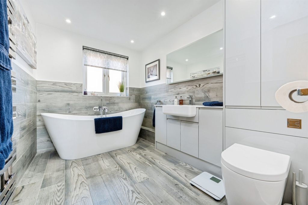 Additional image 23 of 4 bed detached house for saleMarroway, Weston Turville, Aylesbury HP22