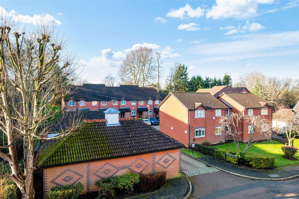 Additional image 13 of 2 bed flat for saleBasing Road, Banstead SM7