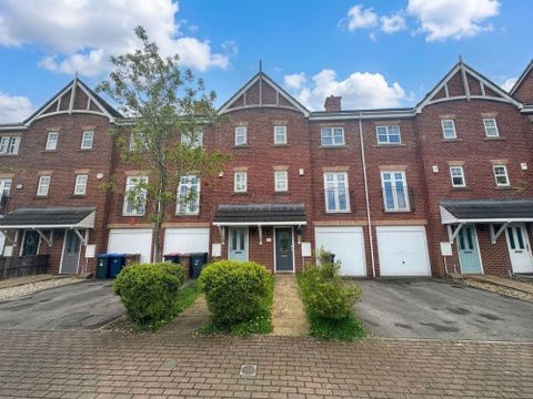 Ellesmere Green, Eccles M30