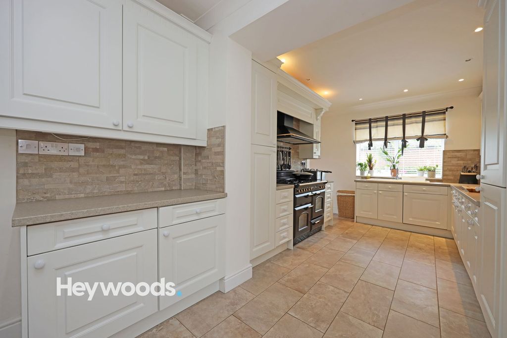 Additional image 5 of 6 bed semi-detached house for saleKingsway West, Westlands, Newcastle Under Lyme ST5