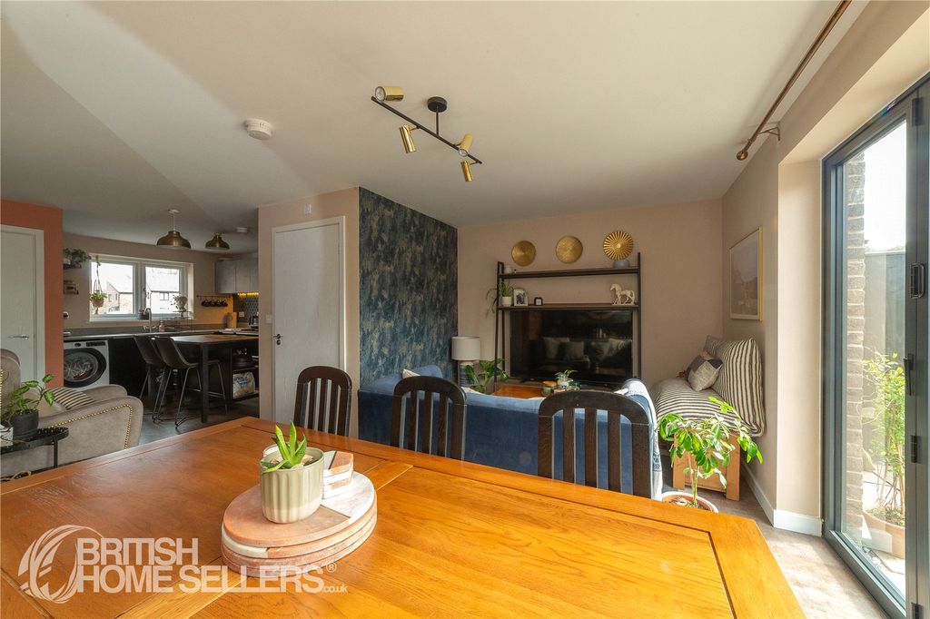 Additional image 7 of 4 bed end terrace house for saleWoodyard Avenue, Chesterfield, Derbyshire S41
