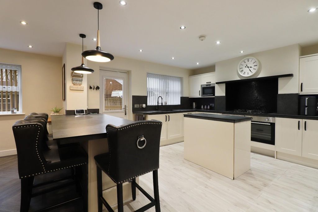 Additional image 5 of 5 bed detached house for saleMistyfield House, Church Hill, Royston, Barnsley S71