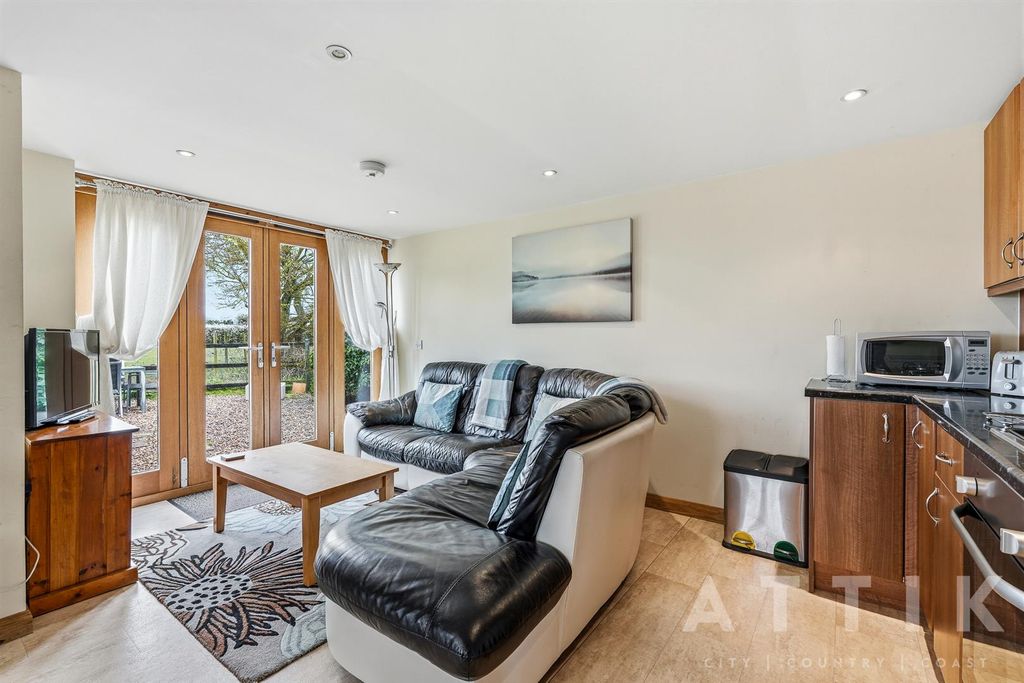 Additional image 59 of 5 bed equestrian for saleBarnaby Green, Wangford, Beccles NR34