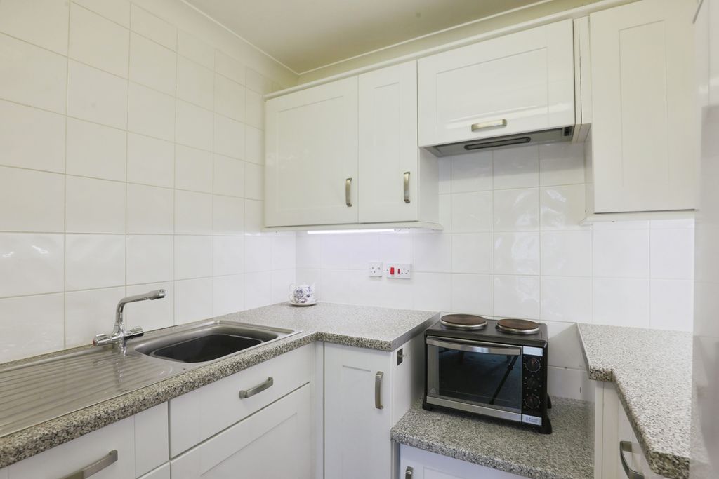 Additional image 3 of 1 bed flat for saleMalin Court, Alcester B49