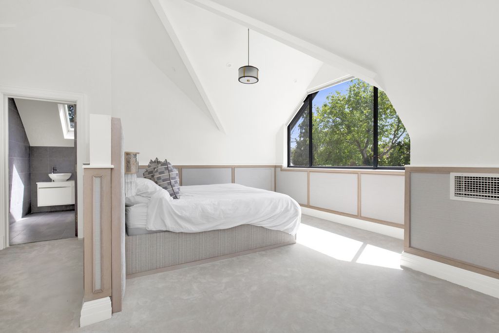 Additional image 5 of 5 bed detached house for saleWoodmansterne Lane, Banstead SM7