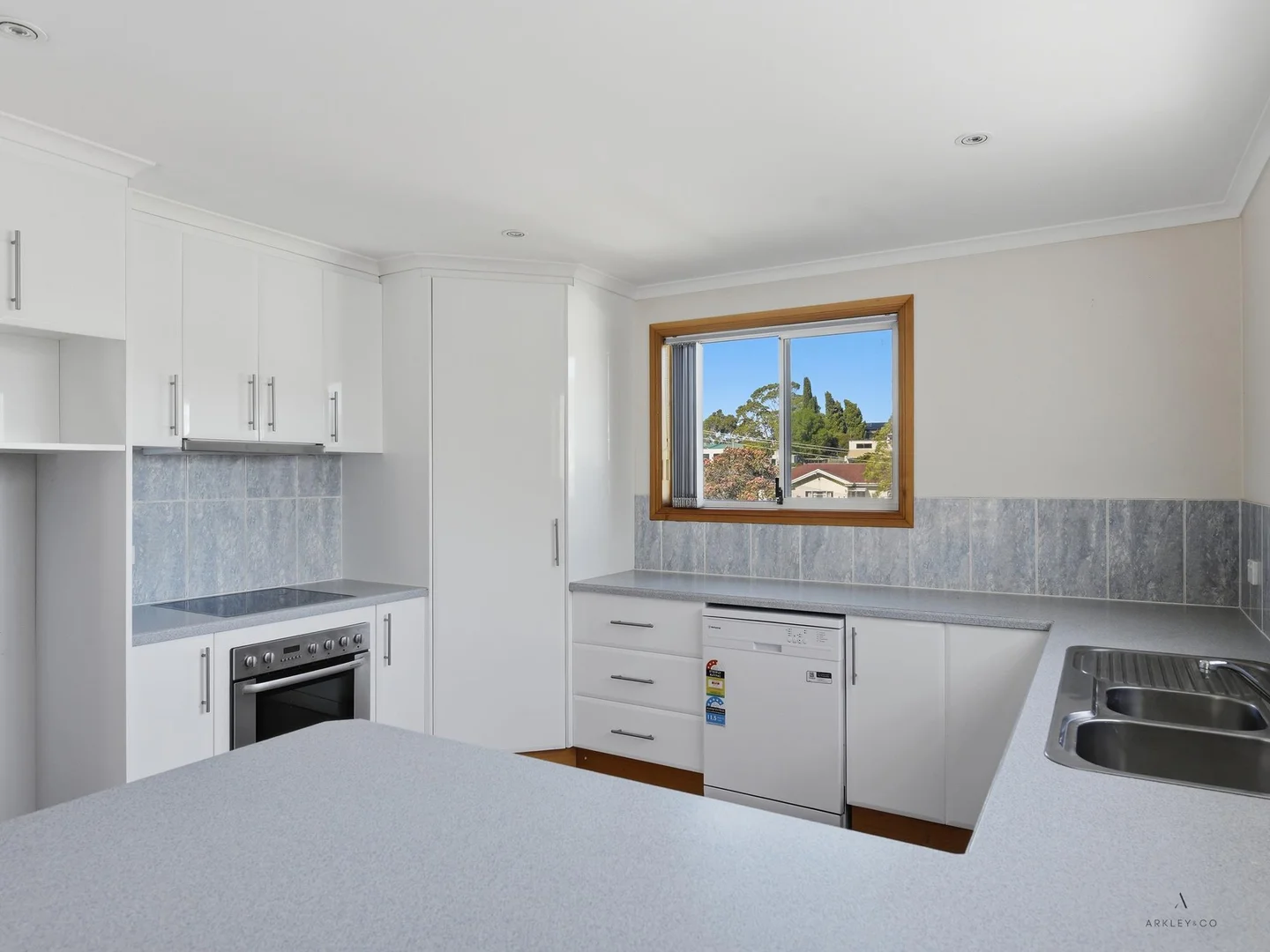 Additional image 19 of 2/91 Gordons Hill Road, Lindisfarne TAS 7015