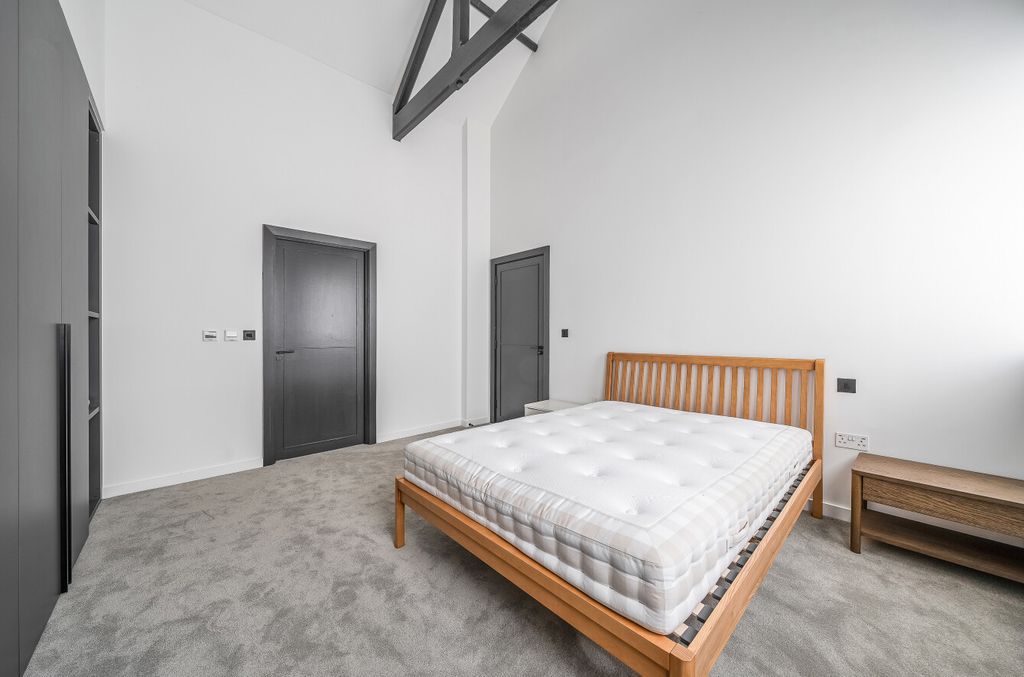 Additional image 13 of 2 bed flat for saleDaffodil Crescent, Barnet EN4