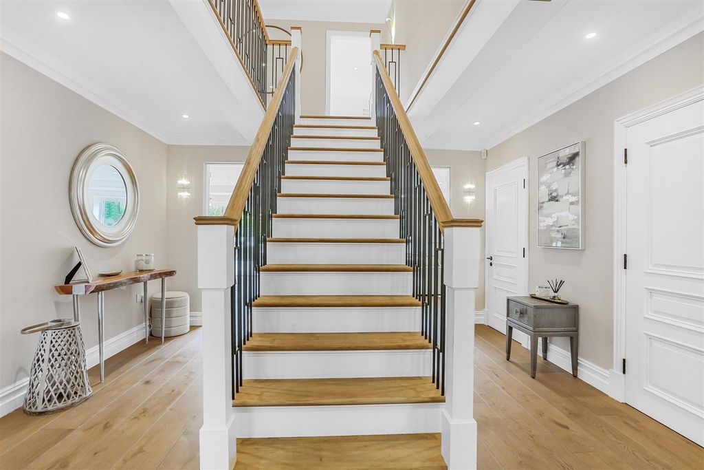 Additional image 6 of 5 bed detached house for saleGreen Curve, Banstead SM7