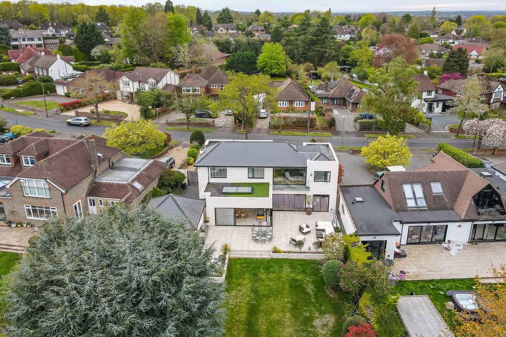 Additional image 41 of 4 bed detached house for saleGilhams Avenue, Banstead SM7