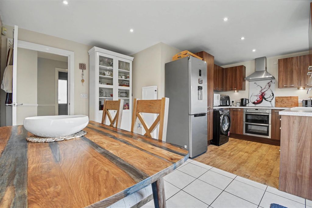Additional image 8 of 3 bed bungalow for saleArchers Close, Wrawby, Brigg DN20