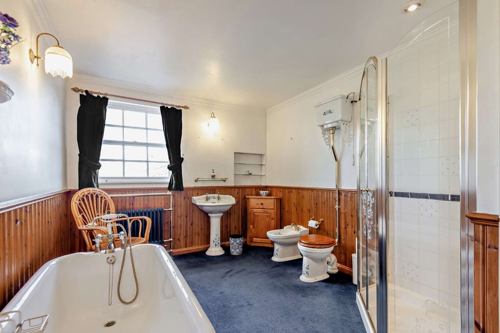 Additional image 10 of 4 bed detached house for saleRowner Road, Billingshurst, West Sussex RH14