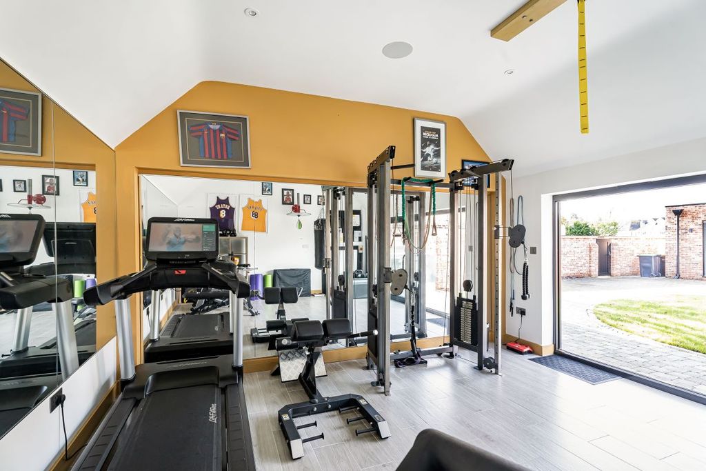 Additional image 38 of 5 bed detached house for sale137 Kimbolton Road, Bedford, Bedfordshire MK41
