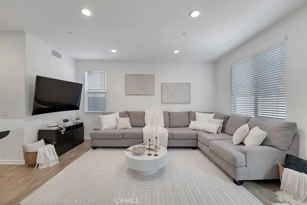 Additional image 30 of 14902 W Navarre Way, Sylmar, CA 91342